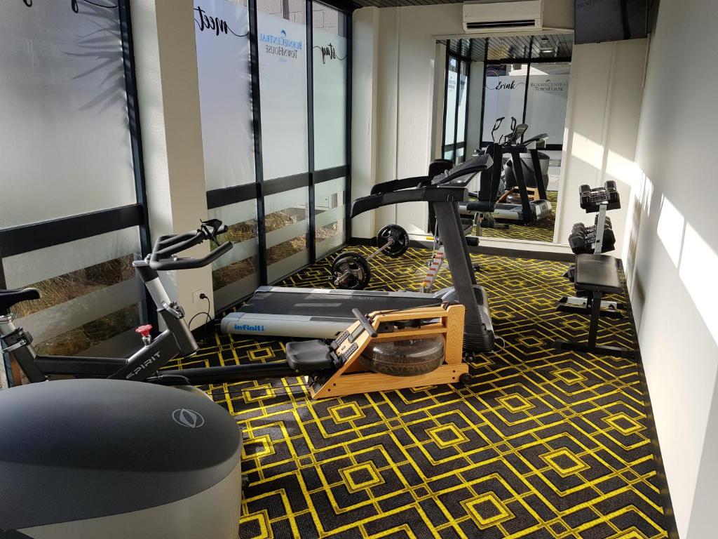 Fitness centrum a/nebo fitness zařízení v ubytování Burnie Central Townhouse Hotel