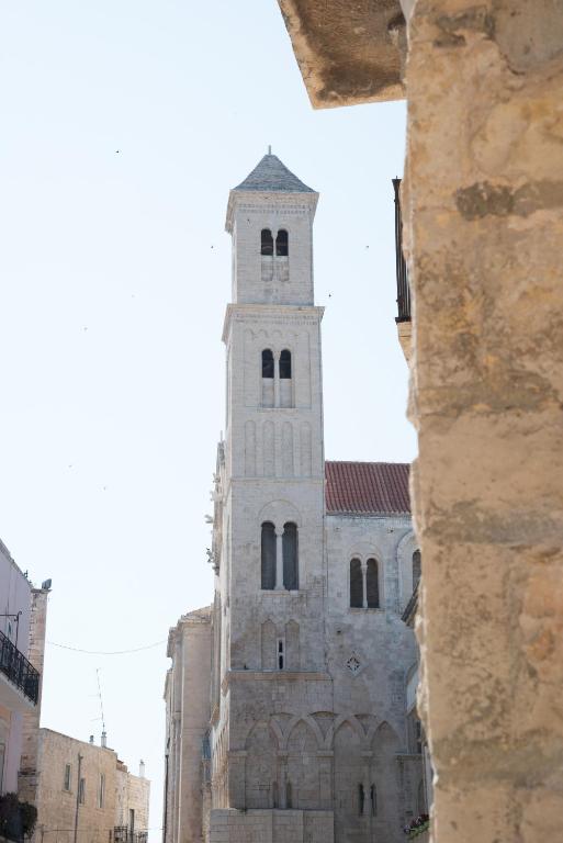 Zdjęcie z galerii obiektu Piazza Duomo - Medieval Puglia's House w mieście Giovinazzo