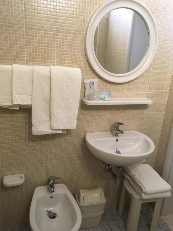Koupelna v ubytování Hotel Laila