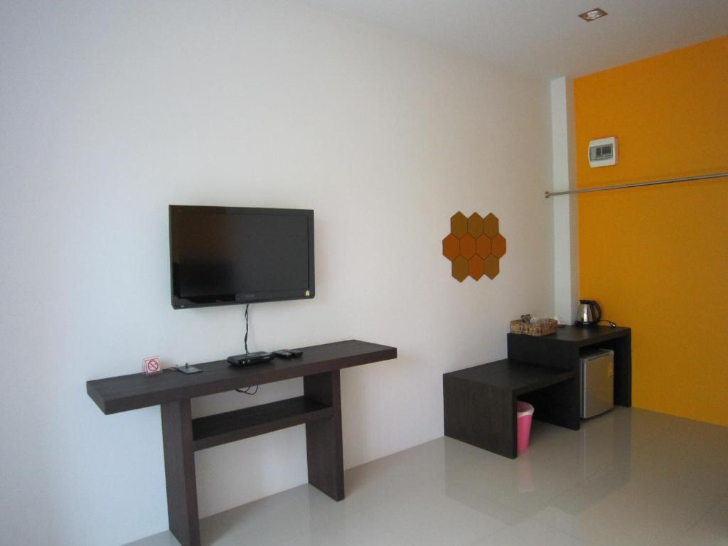 TV a/nebo společenská místnost v ubytování The Fong Krabi resort