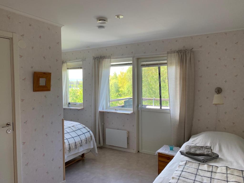 Kullerbacka Gästhus - Doppel- Oder Zweibettzimmer Mit Balkon