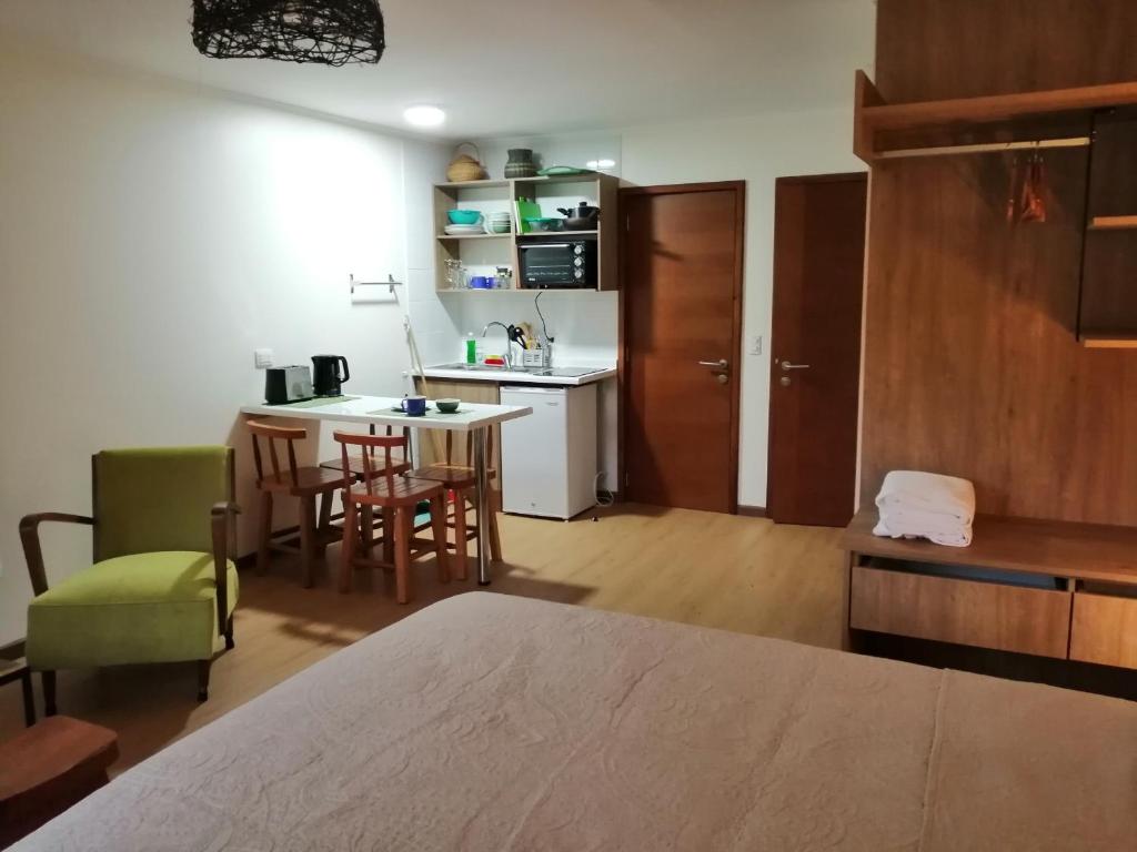 Casa Río Vivo - Estudio Familiar