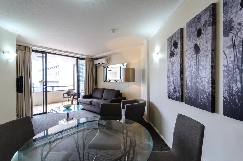 West End Central Apartments - Resim 25