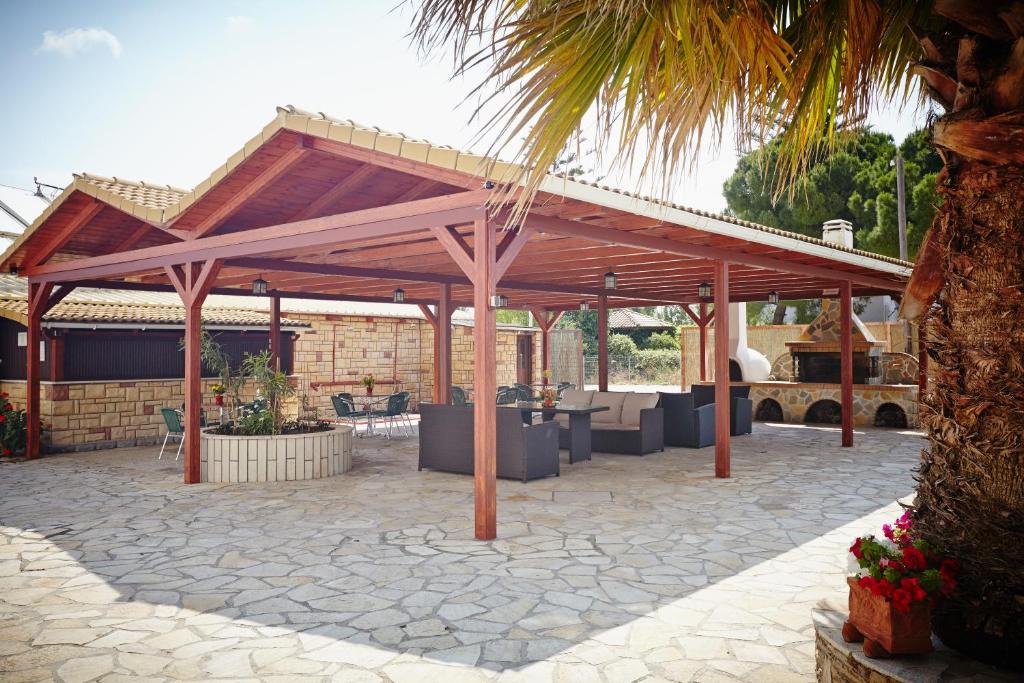 Patio nebo venkovní prostory v ubytování Pettas Apartments
