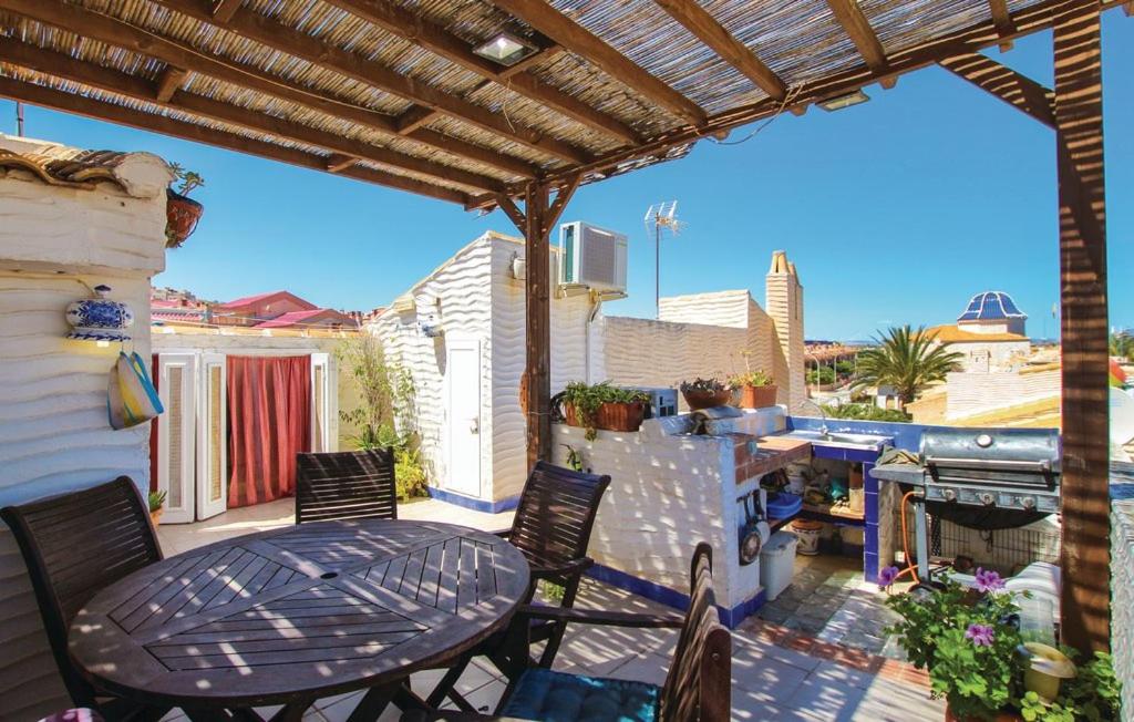 Looking For Paradise, Gran Alacant – Updated 2023 Prices