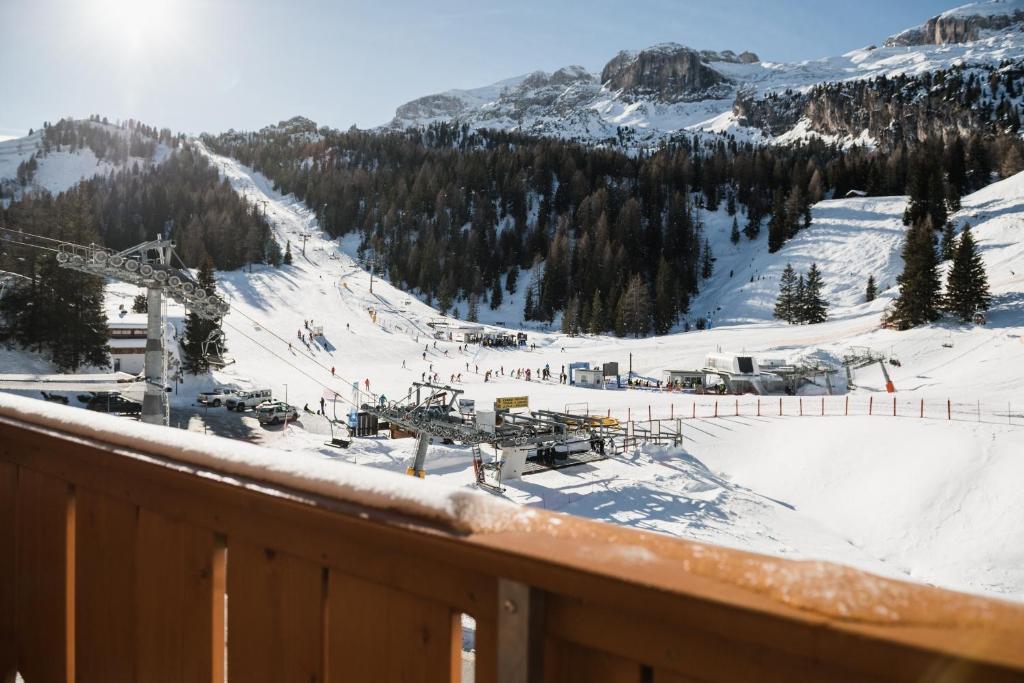 Laguscei Dolomites Mountain Hotel v zimě