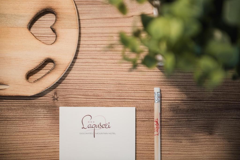 Certifikát, hodnocení, plakát nebo jiný dokument vystavený v ubytování Laguscei Dolomites Mountain Hotel