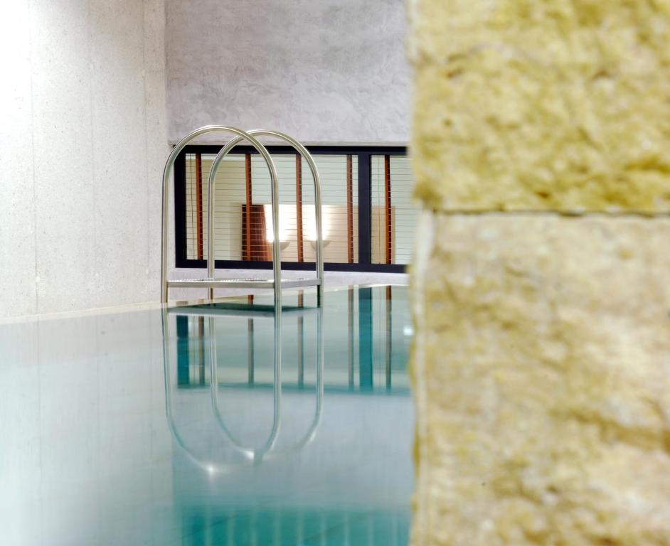 Bazén v ubytování Hotel Edelweiss nebo v jeho okolí