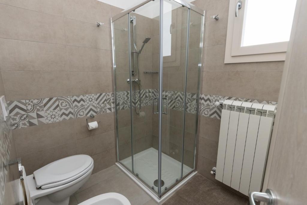 Kúpeľňa v ubytovaní dRooms.