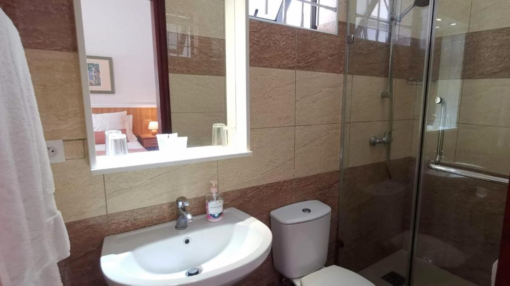 Blue Beryl Guest House - 9