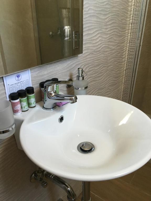Koupelna v ubytování LEVANTA HOTEL SPETSES