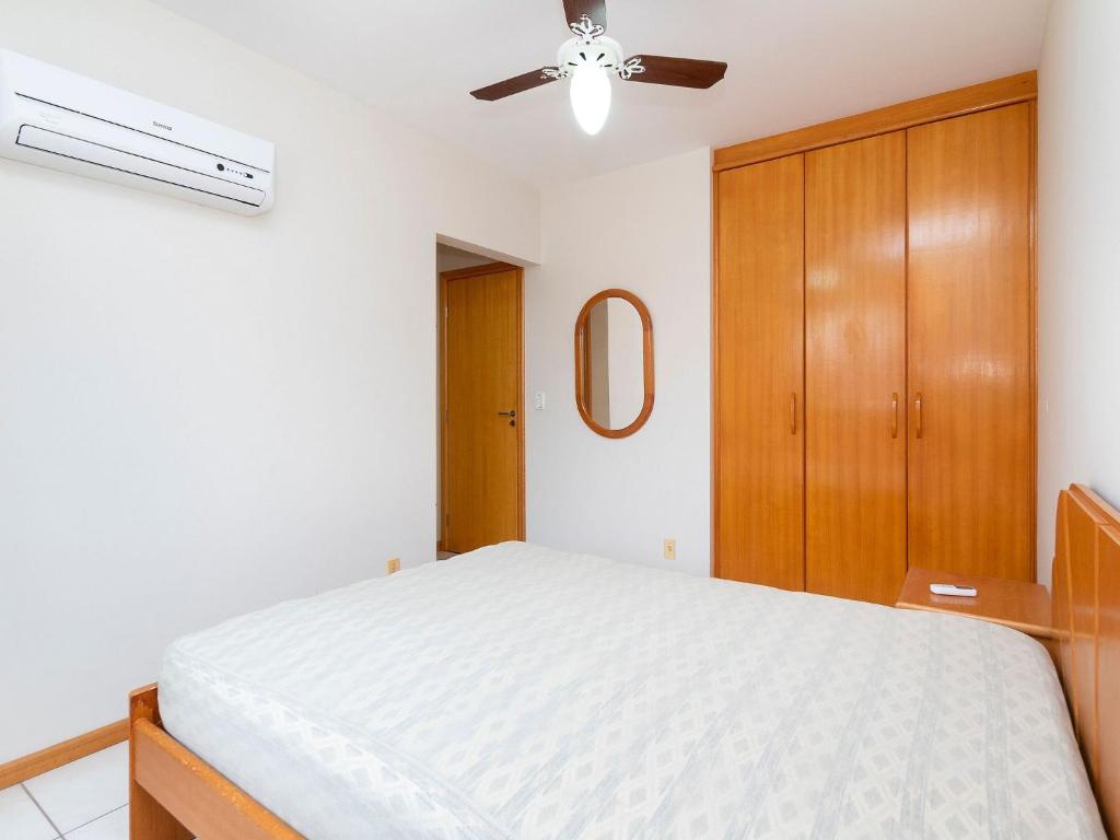  Aluguel de Apartamento 3 quartos sendo 1 suíte para 7 pessoas à 150 metros do mar em Bombas