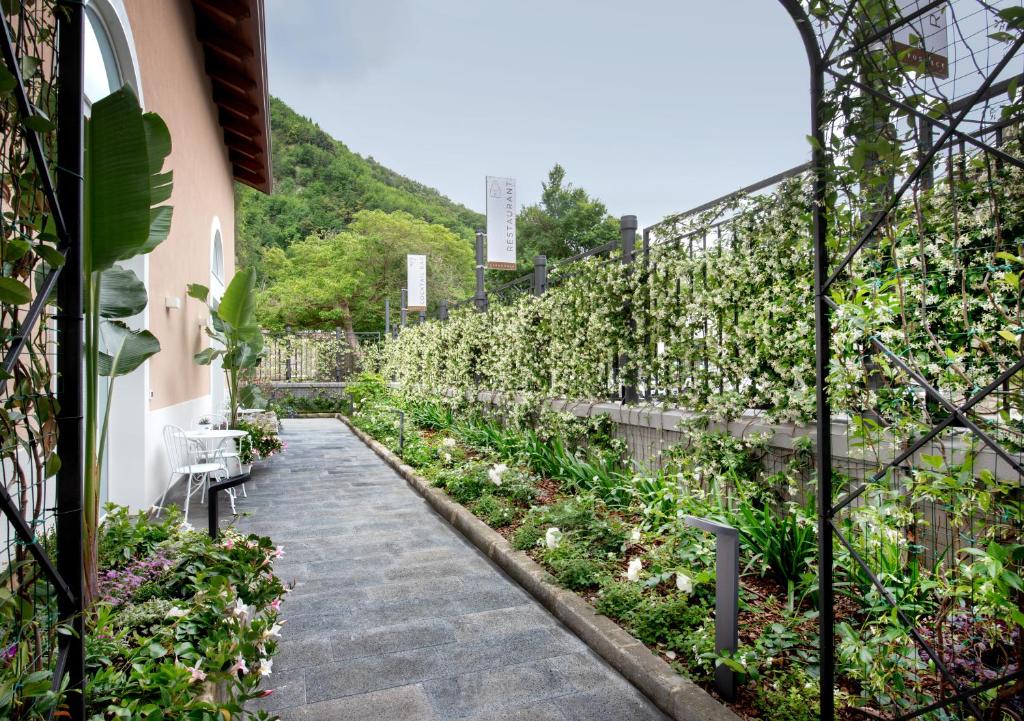 Vonkajšia záhrada v ubytovaní La Fornace Relais & Spa