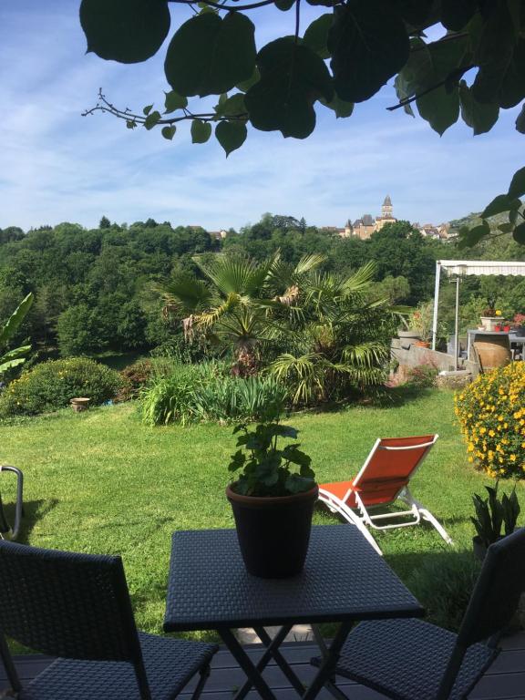 Les Conches, Chambres d'Hôtes et Gite - Double Room With Terrace