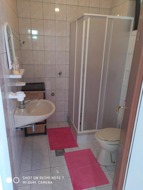 Kúpeľňa v ubytovaní Apartmant Sučić