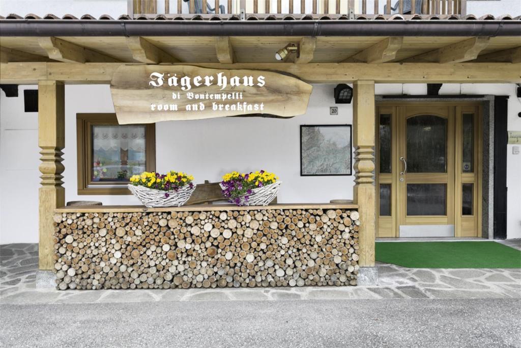 Fotografie z fotogalerie ubytování Jägerhaus v destinaci Pellizzano