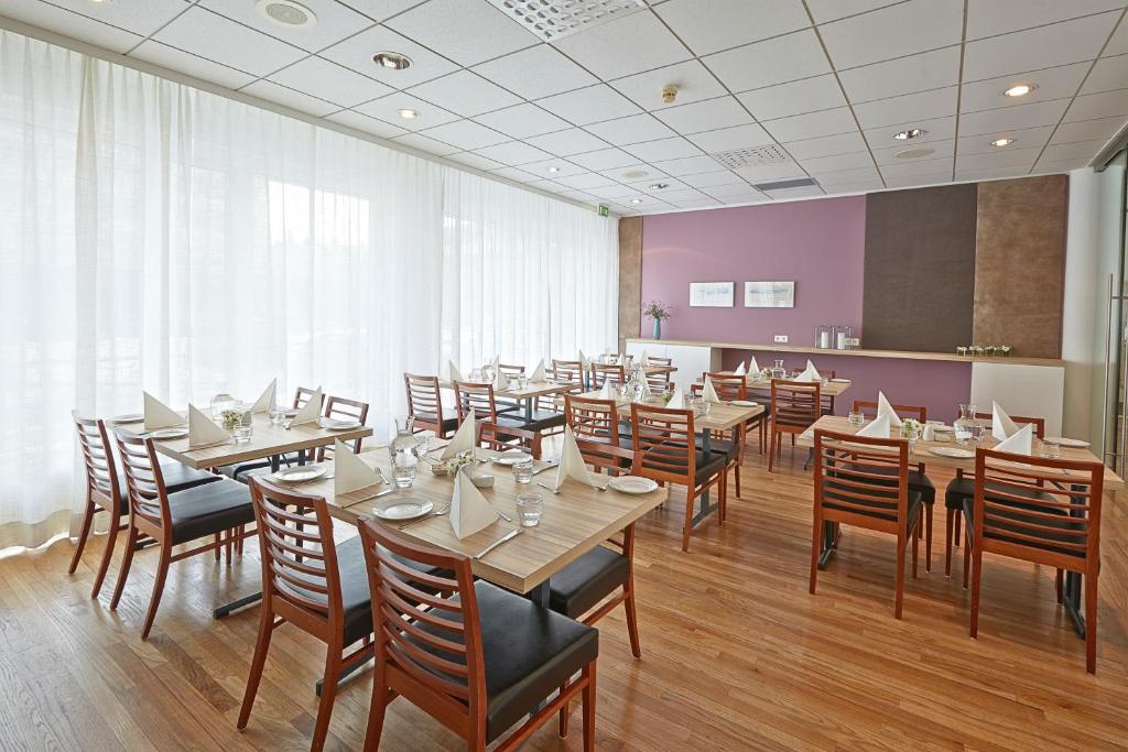 Um restaurante ou outro lugar para comer em Hérað - Berjaya Iceland Hotels