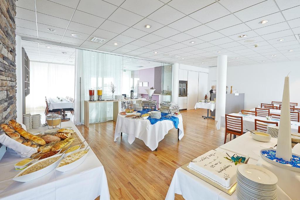 Um restaurante ou outro lugar para comer em Hérað - Berjaya Iceland Hotels