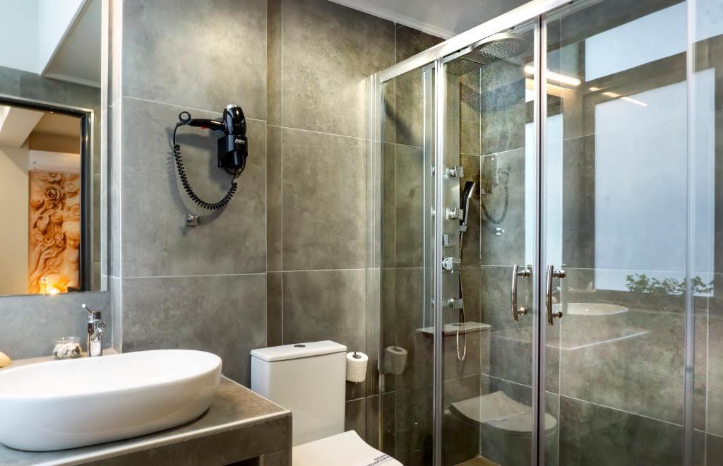 Koupelna v ubytování Pallada Athens boutique rooms & apartments