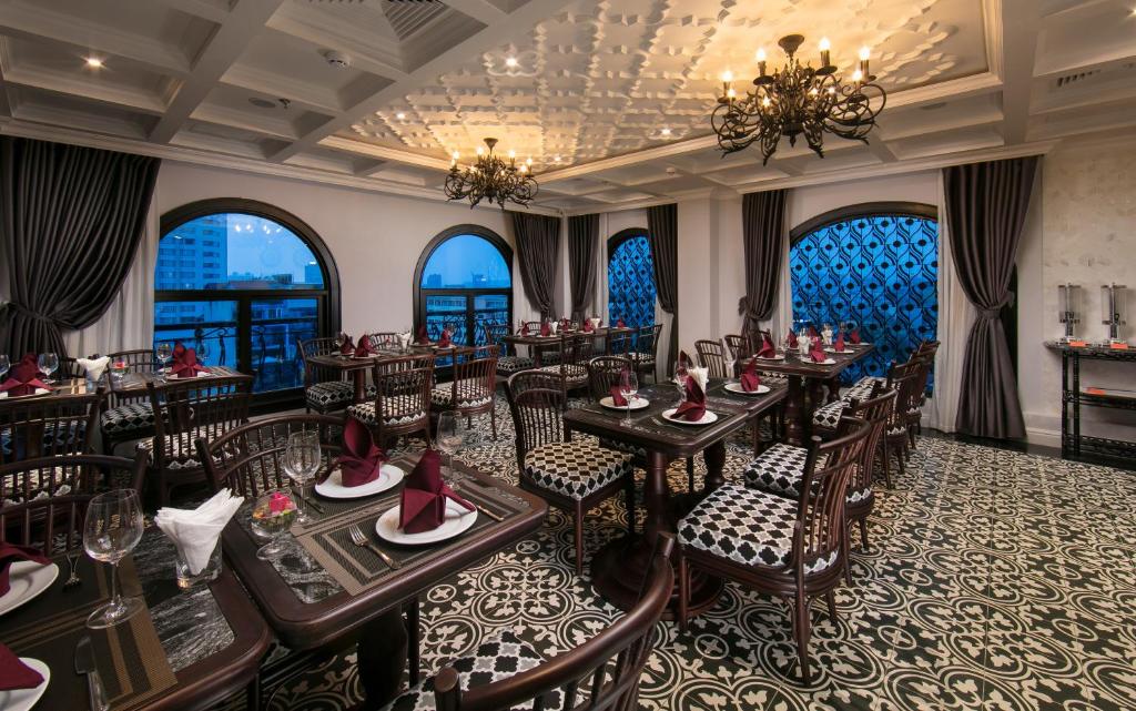 Restaurace v ubytování Canary Hotel