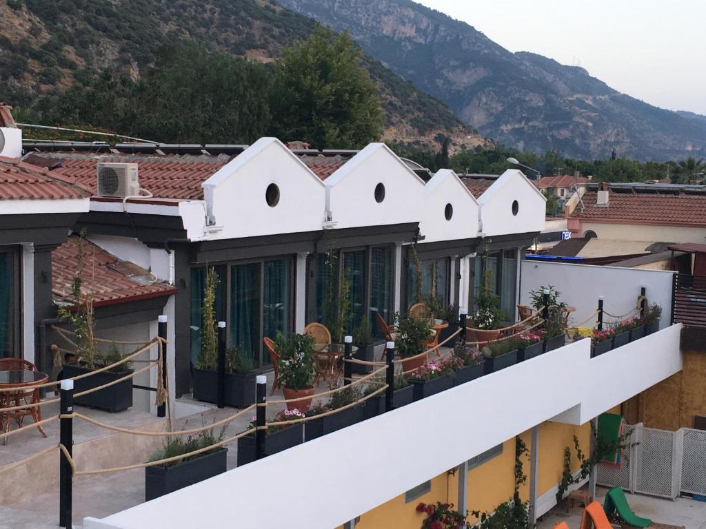 Nespecifikovaný výhled na hory nebo výhled na hory při pohledu z hotelu