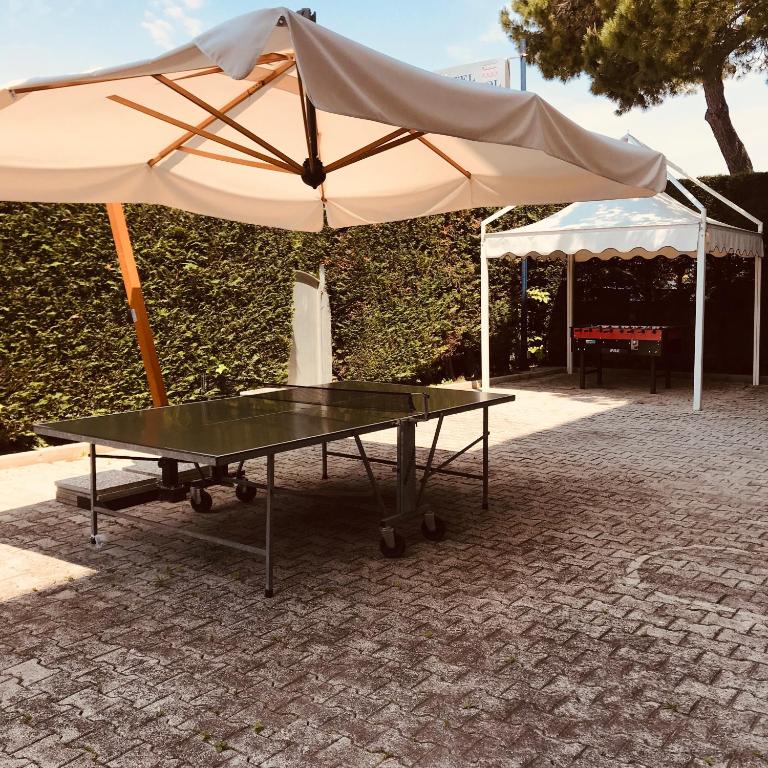 Stolní tenis v ubytování Hotel Metropol nebo okolí