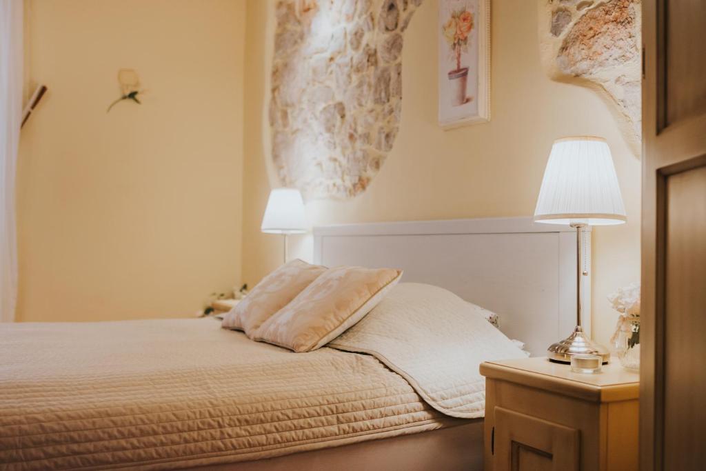 Rooms Villa Duketis - 12