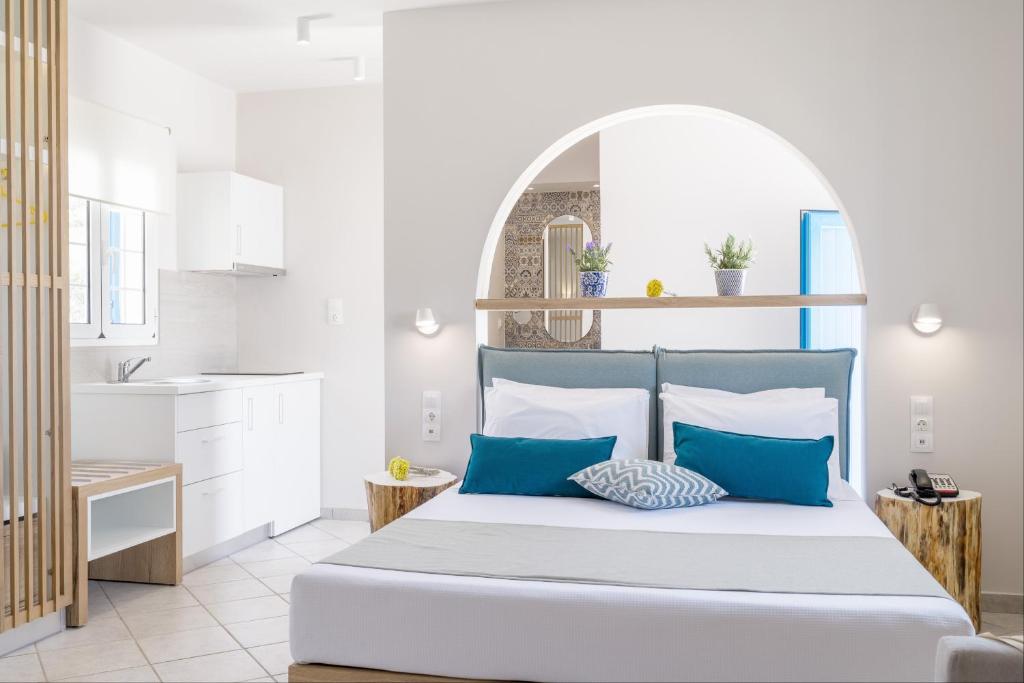 Romantica Hotel Apartments - 14