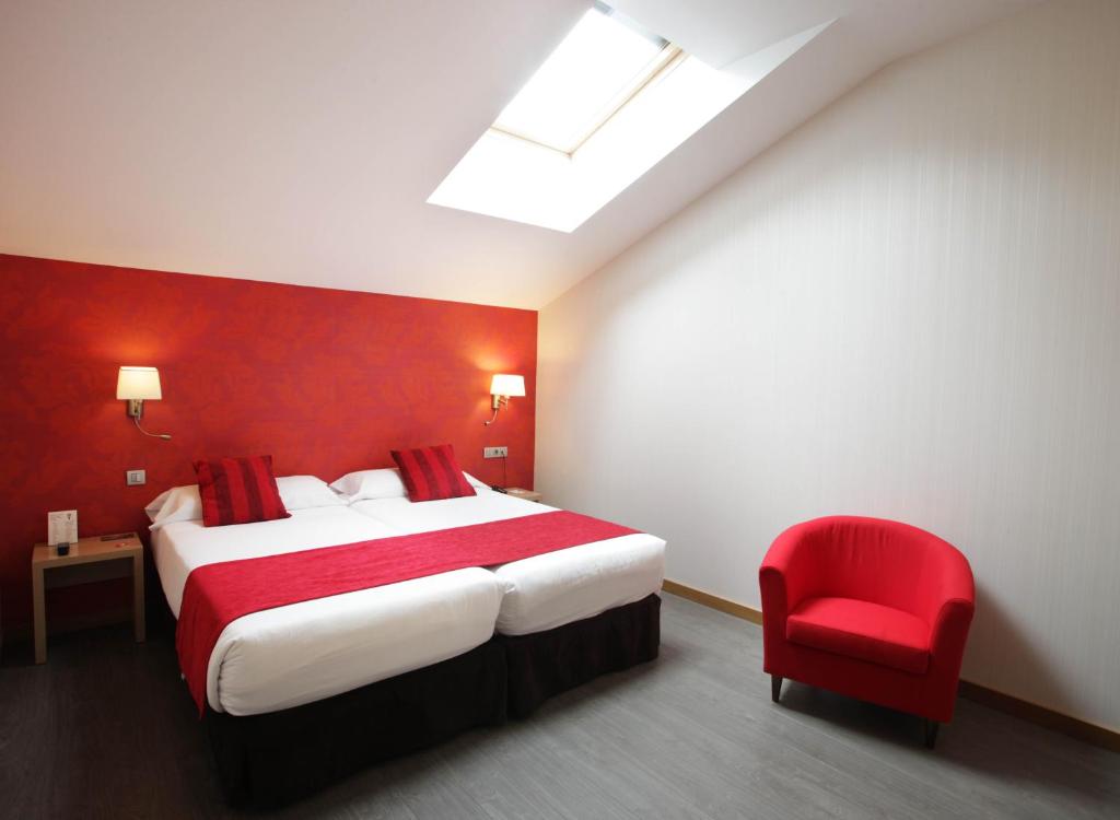 Postel nebo postele na pokoji v ubytování ELE Enara Boutique Hotel