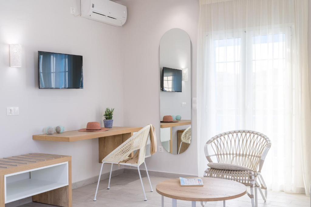 Romantica Hotel Apartments - 15