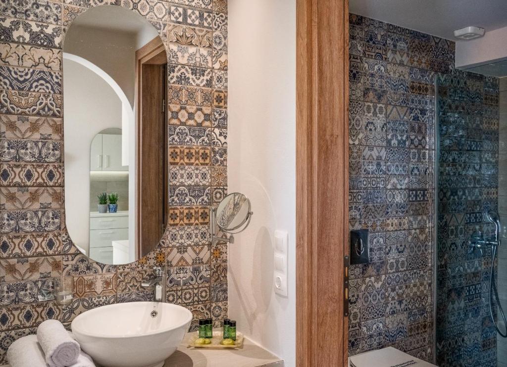 Romantica Hotel Apartments - 2