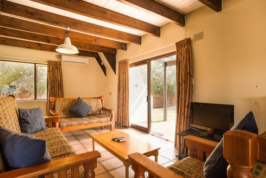 Sedgefield Island Holiday House - Image 6