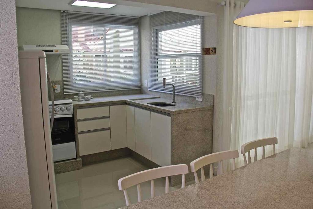  Apartamento 32 RISC - Apartamento 32 RISC Saída Direto na Praia