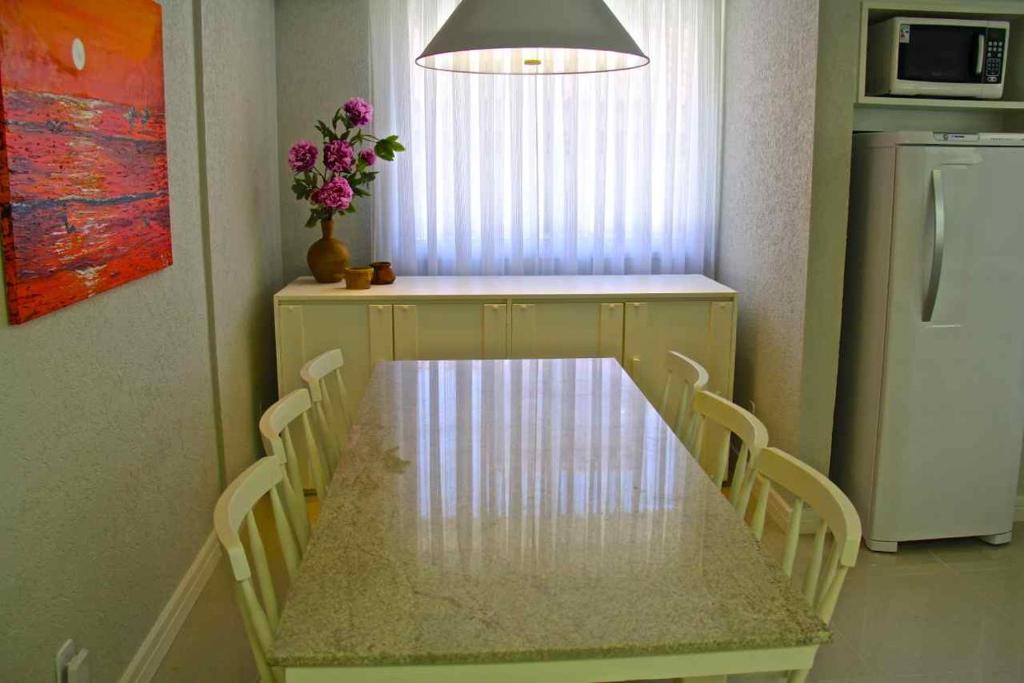  Apartamento 32 RISC - Apartamento 32 RISC Saída Direto na Praia