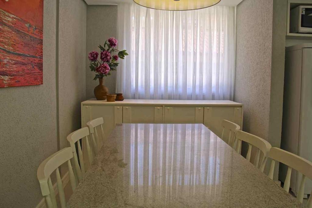  Apartamento 32 RISC - Apartamento 32 RISC Saída Direto na Praia