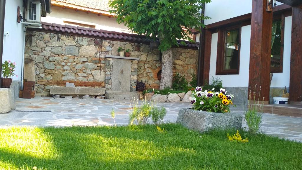 Zahrada ubytování Боримечковата къща