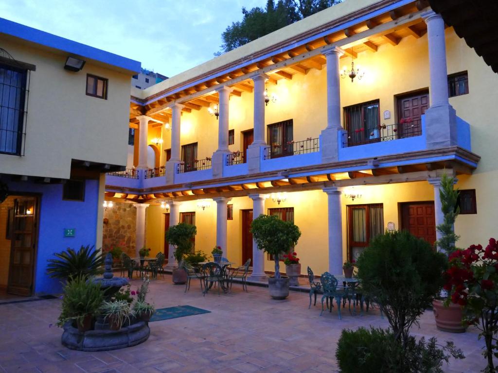 Budova, kde se hotel nachází