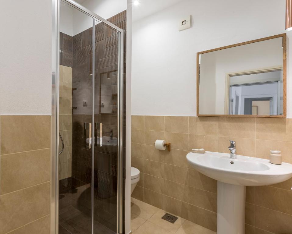 Koupelna v ubytování Zlatni Bol Apartments