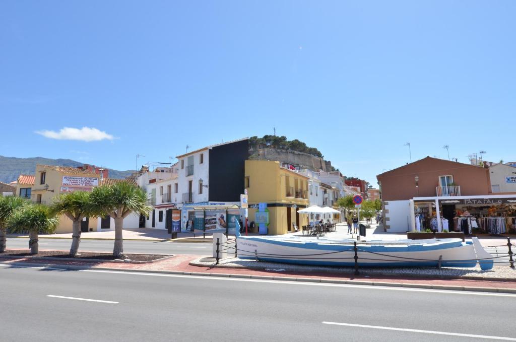 The green townhouse in Denia centre, Dénia – Bijgewerkte ...