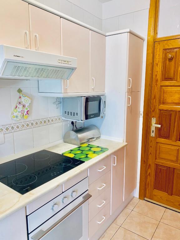 Kuchyň nebo kuchyňský kout v ubytování Studio Apartment Direkt Am Meer
