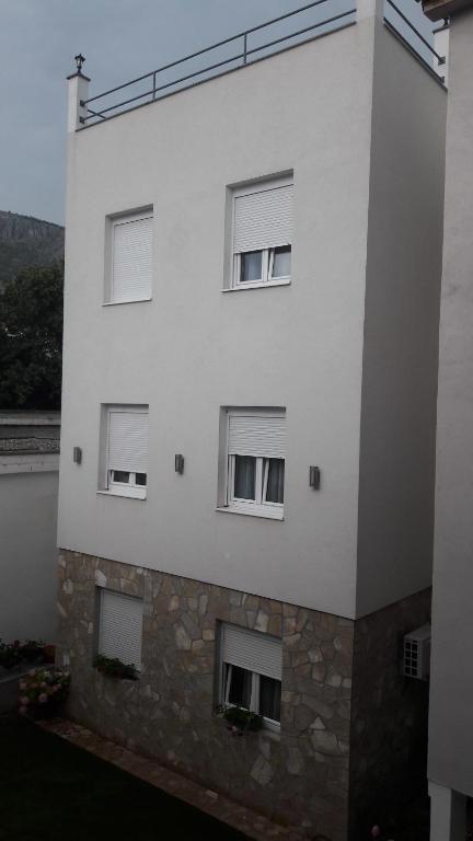 Budova, kde se hostel nachází