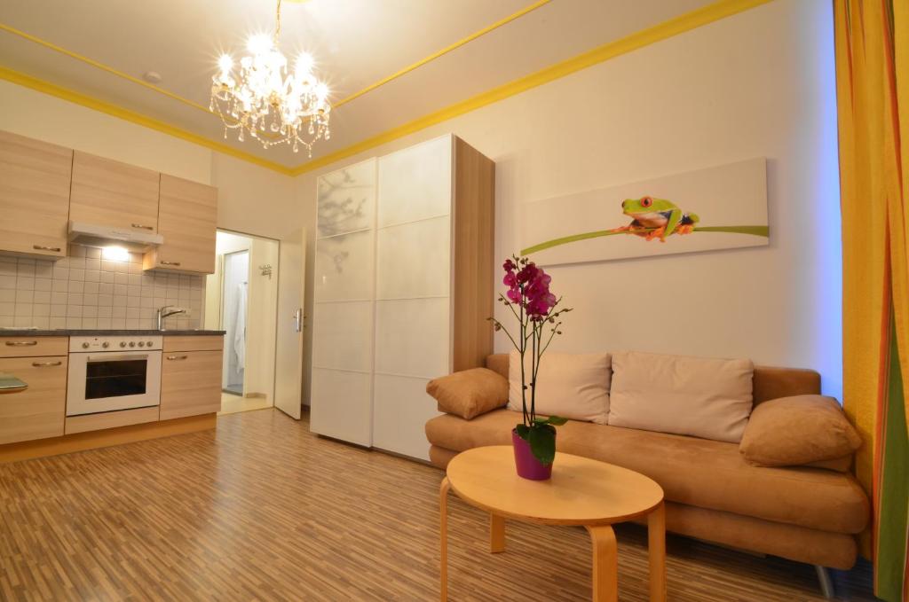 Cucina o angolo cottura di AJO Apartments - Messe City Flat - Self-Check-in