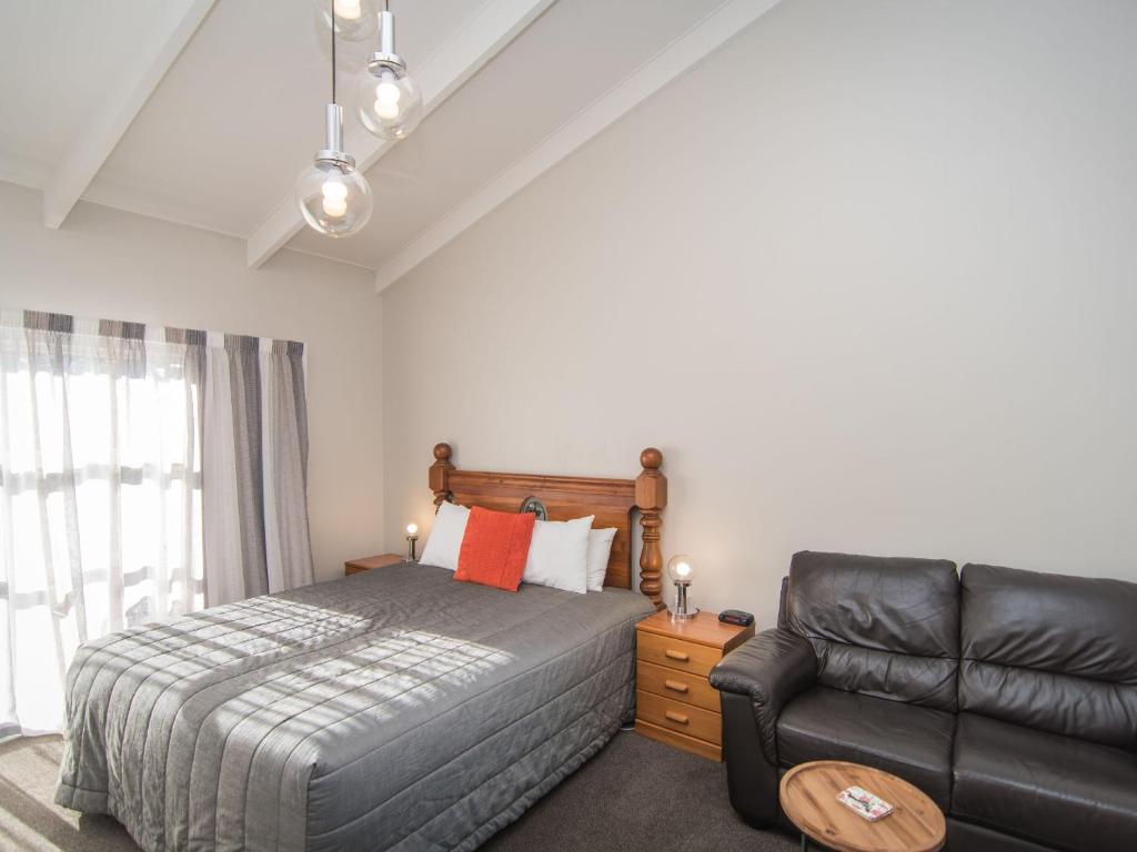 Cedar Lodge Motel - Resim 22