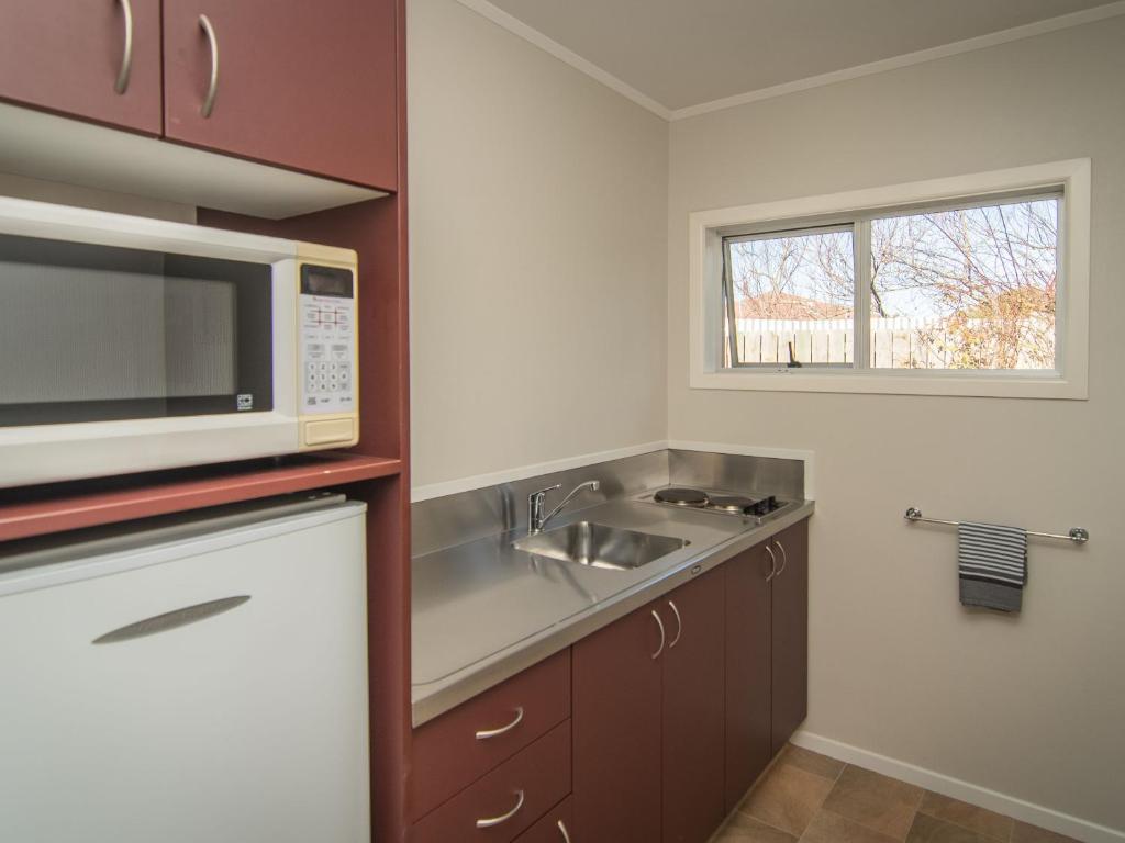 Cedar Lodge Motel - Resim 26