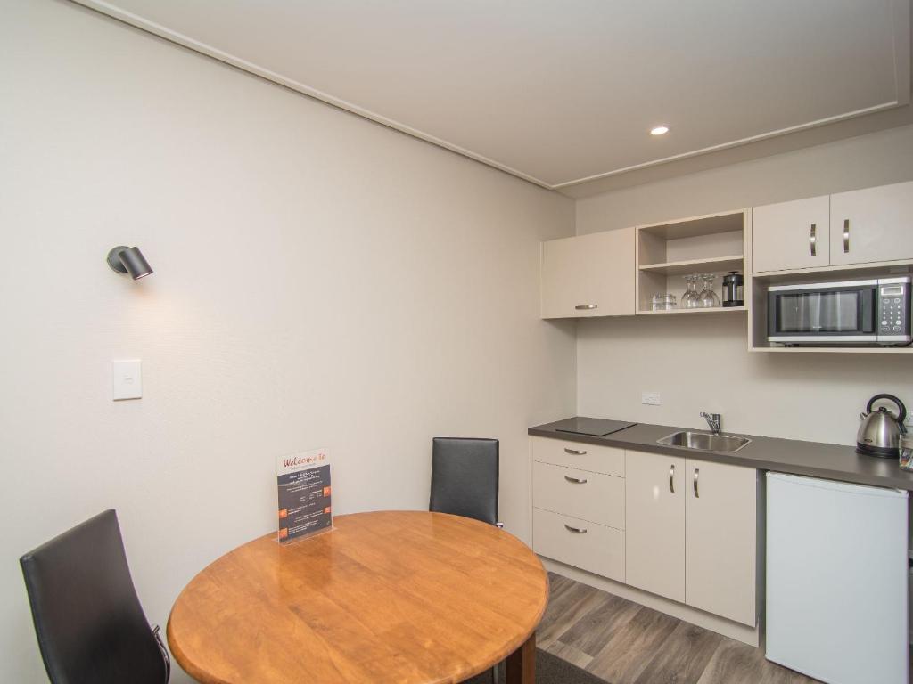 Cedar Lodge Motel - Resim 12