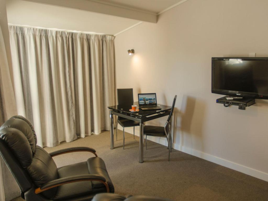 Cedar Lodge Motel - Resim 19