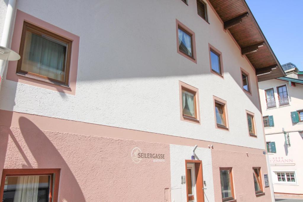 Budova, v ktorej sa apartmán nachádza