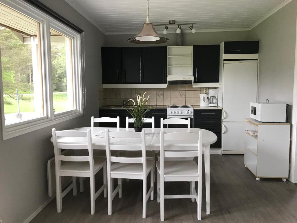 Kastelholms Gästhem - Two-Bedroom Cottage
