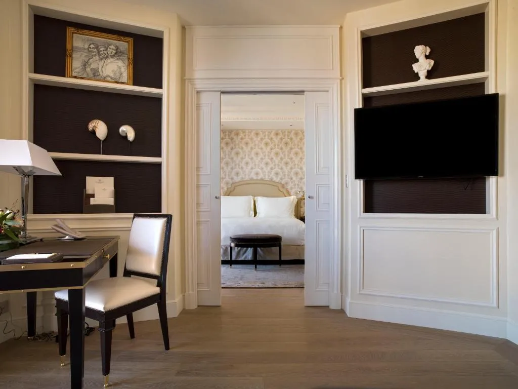 Premium Suite
