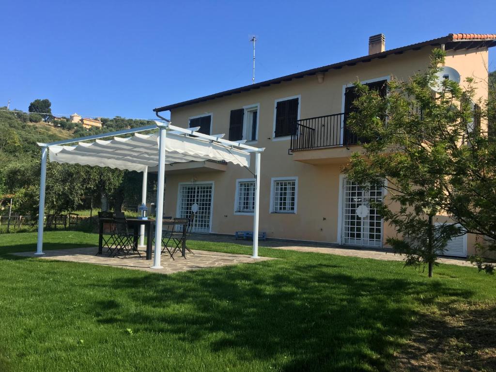 Budynek, w którym mieści się apartament